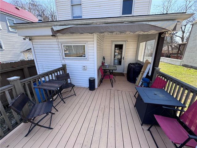 915 Evans St, New Kensington, PA 15068
