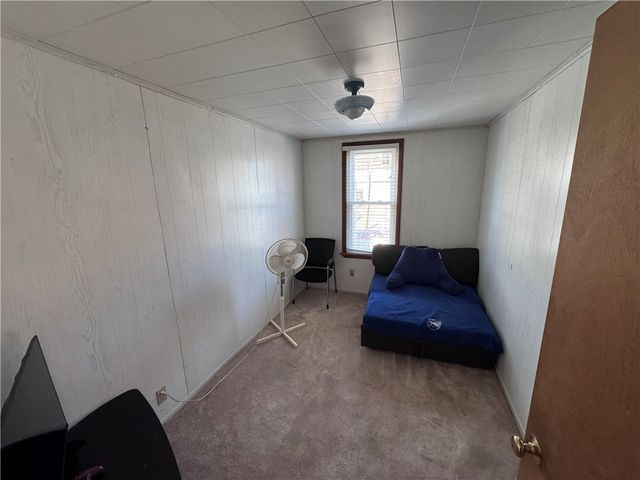 915 Evans St, New Kensington, PA 15068