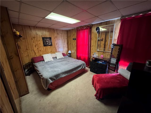 915 Evans St, New Kensington, PA 15068