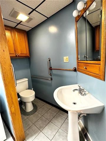 915 Evans St, New Kensington, PA 15068