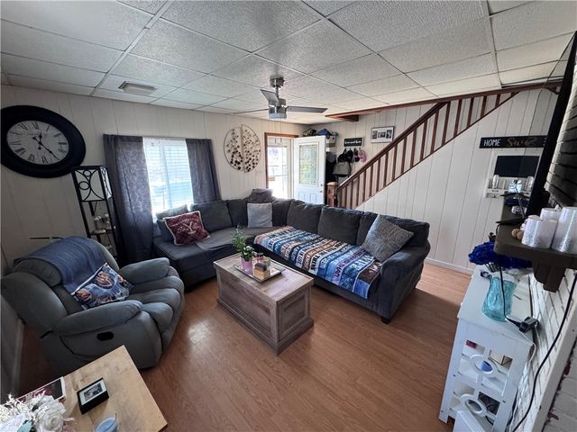 915 Evans St, New Kensington, PA 15068