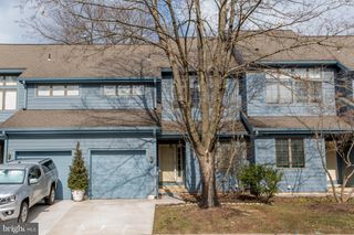 9 STURBRIDGE CT, Lambertville, NJ 08530