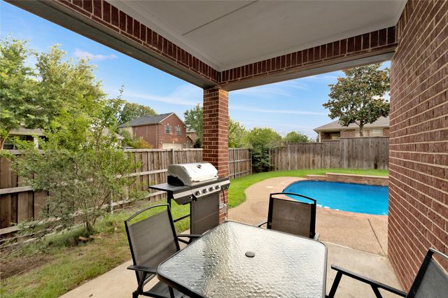 308 foxbury Drive, Euless, TX 76040