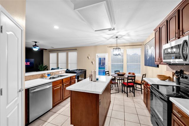 308 foxbury Drive, Euless, TX 76040