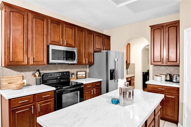 308 foxbury Drive, Euless, TX 76040