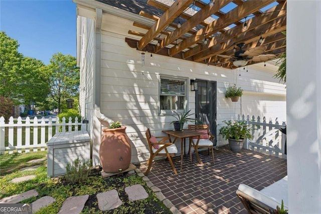 1673 Barfield Run NW, Atlanta, GA 30318