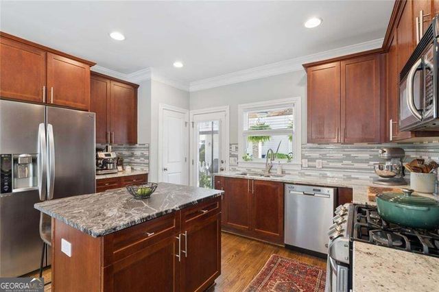 1673 Barfield Run NW, Atlanta, GA 30318