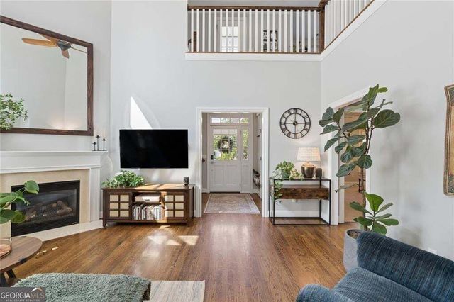 1673 Barfield Run NW, Atlanta, GA 30318