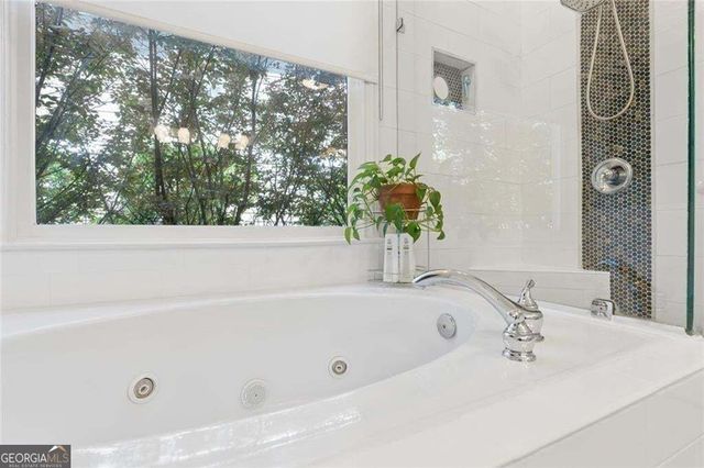 1673 Barfield Run NW, Atlanta, GA 30318