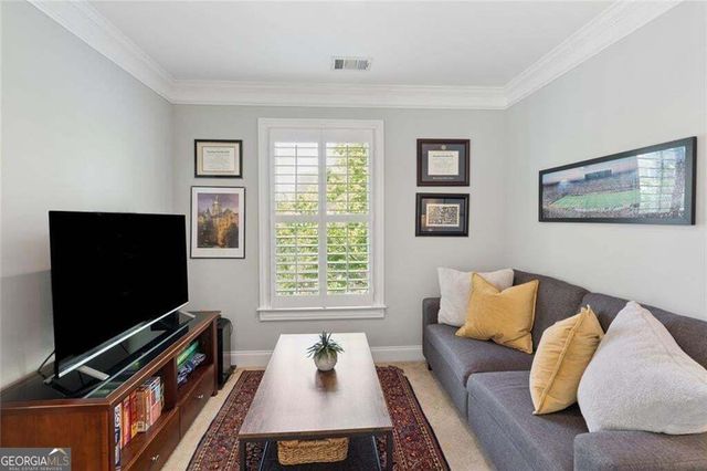 1673 Barfield Run NW, Atlanta, GA 30318