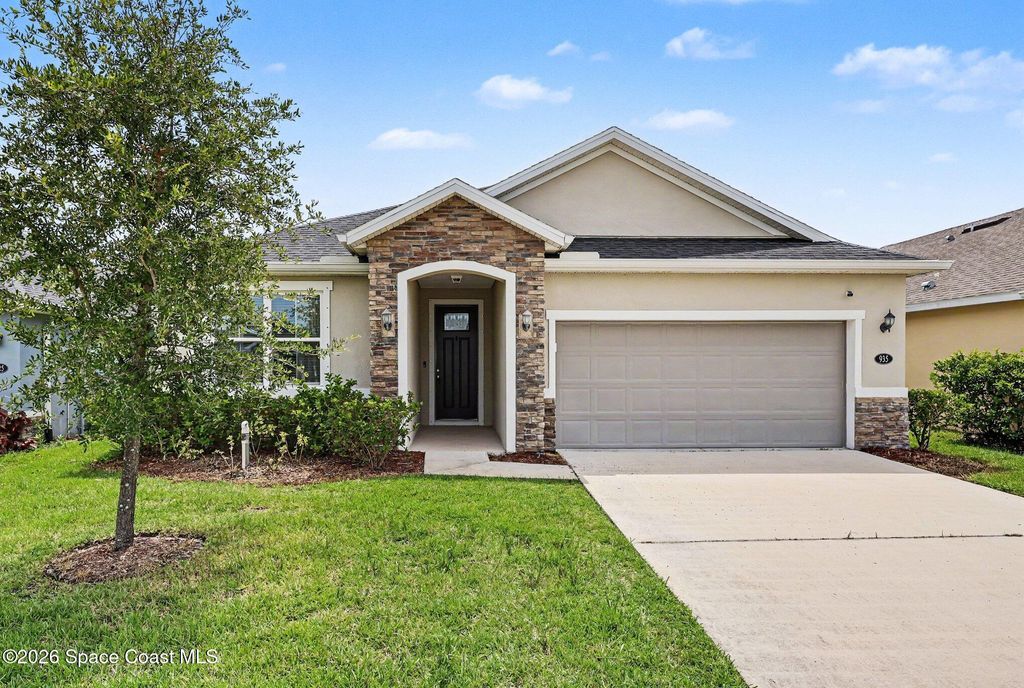 935 Potenza Drive, West Melbourne, FL 32904