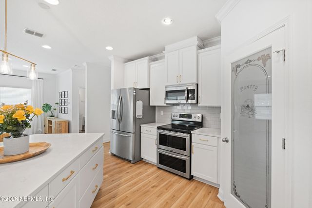 4013 COASTAL COVE Circle, Jacksonville, FL 32224