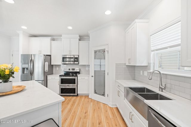 4013 COASTAL COVE Circle, Jacksonville, FL 32224