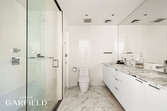 214 E 70th St Apt 4, New York City, NY 10021