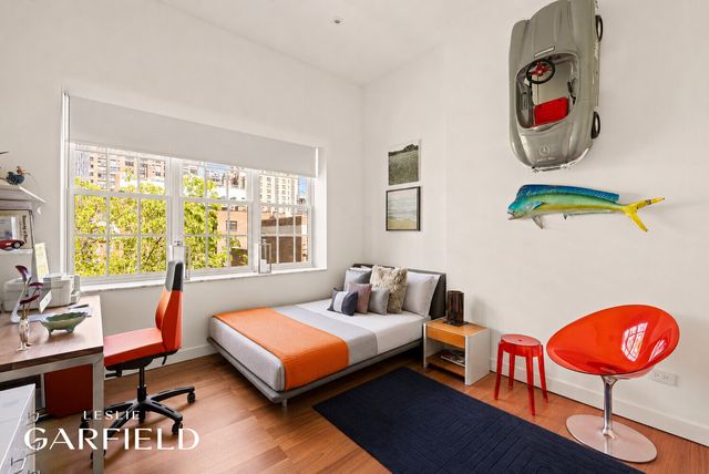 214 E 70th St Apt 4, New York City, NY 10021
