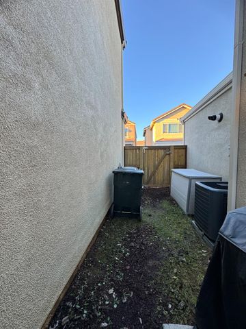 10849 Barden Dr, Rancho Cordova, CA 95670