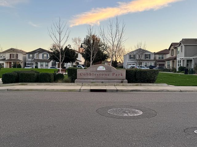 10849 Barden Dr, Rancho Cordova, CA 95670