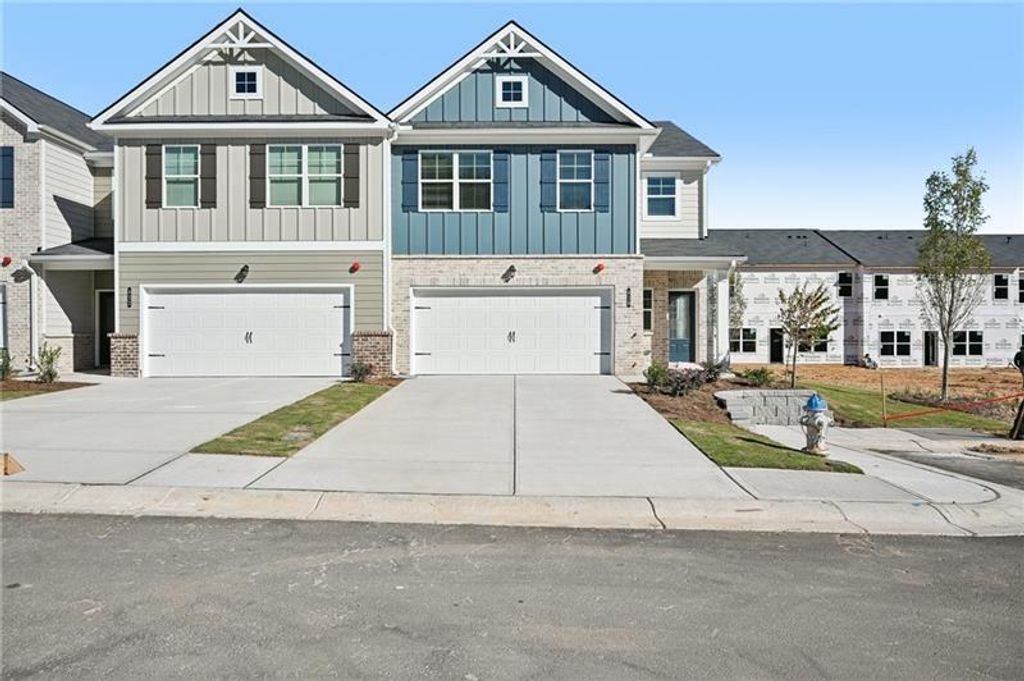 405 Lanier Circle, Woodstock, GA 30189