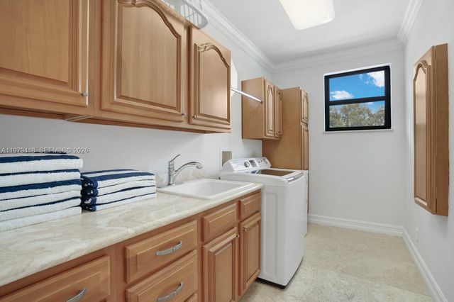 168 Fiesta Way, Fort Lauderdale, FL 33301