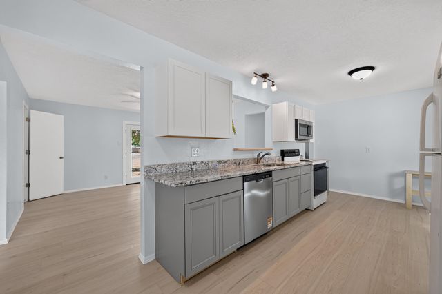 1004 Wade Circle NE, Albuquerque, NM 87112