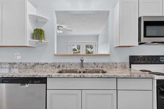 1004 Wade Circle NE, Albuquerque, NM 87112