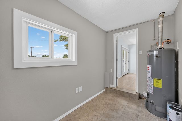 1004 Wade Circle NE, Albuquerque, NM 87112