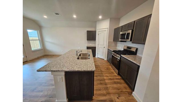 111 John Laurens Drive, Venus, TX 76084