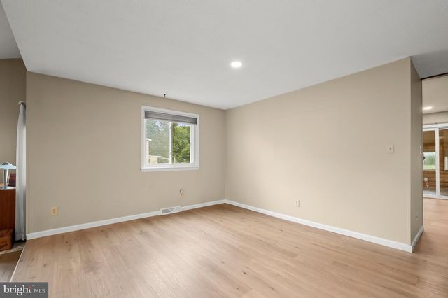 20603 BLUEBIRD AVE, Hagerstown, MD 21742