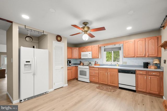 20603 BLUEBIRD AVE, Hagerstown, MD 21742