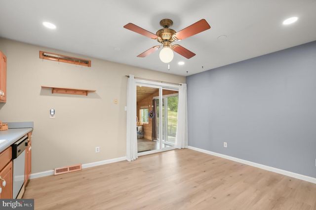 20603 BLUEBIRD AVE, Hagerstown, MD 21742