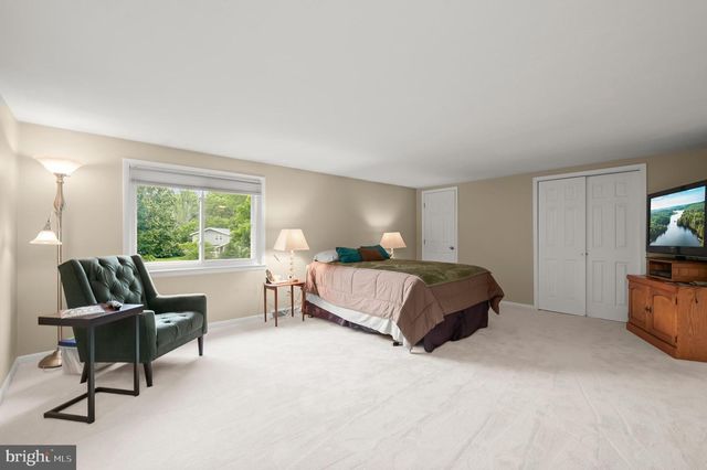20603 BLUEBIRD AVE, Hagerstown, MD 21742