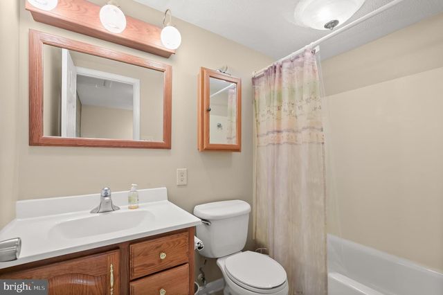 20603 BLUEBIRD AVE, Hagerstown, MD 21742
