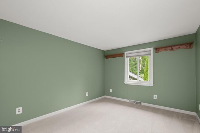 20603 BLUEBIRD AVE, Hagerstown, MD 21742
