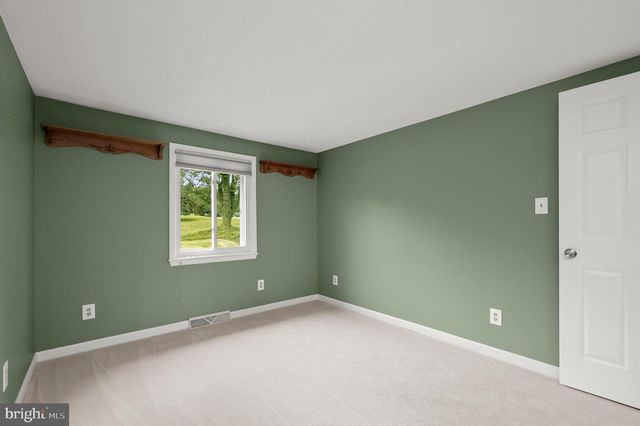 20603 BLUEBIRD AVE, Hagerstown, MD 21742