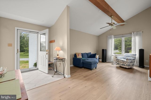 20603 BLUEBIRD AVE, Hagerstown, MD 21742