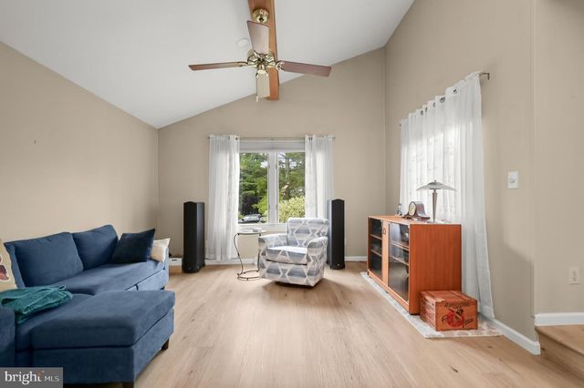 20603 BLUEBIRD AVE, Hagerstown, MD 21742