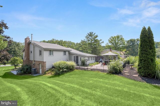 20603 BLUEBIRD AVE, Hagerstown, MD 21742