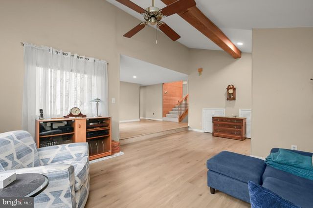 20603 BLUEBIRD AVE, Hagerstown, MD 21742