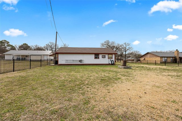 7005 County Road 527, Burleson, TX 76028