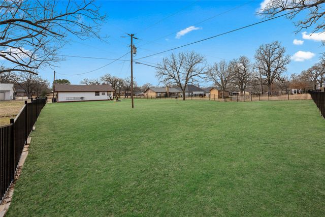 7005 County Road 527, Burleson, TX 76028