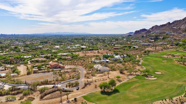 4642 N ALTA HACIENDA Drive 8, Phoenix, AZ 85018