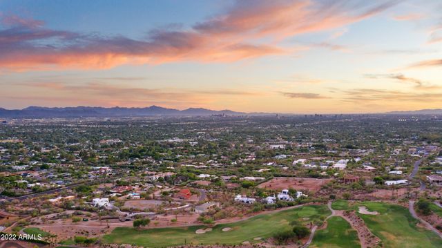 4642 N ALTA HACIENDA Drive 8, Phoenix, AZ 85018