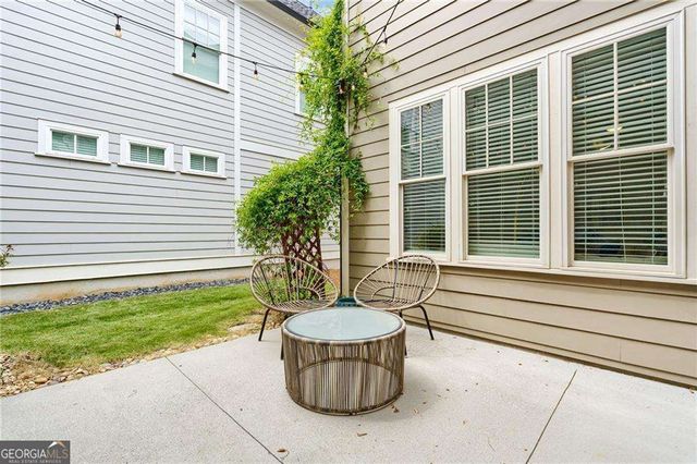 1884 Pointe Place Avenue, Atlanta, GA 30338