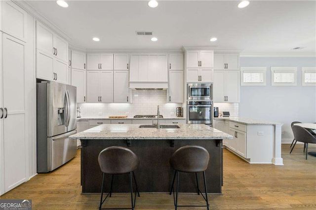 1884 Pointe Place Avenue, Atlanta, GA 30338