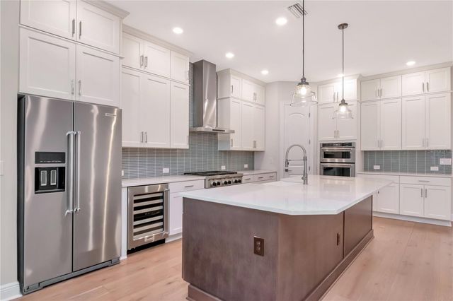 3408 W HAWTHORNE ROAD, Tampa, FL 33611