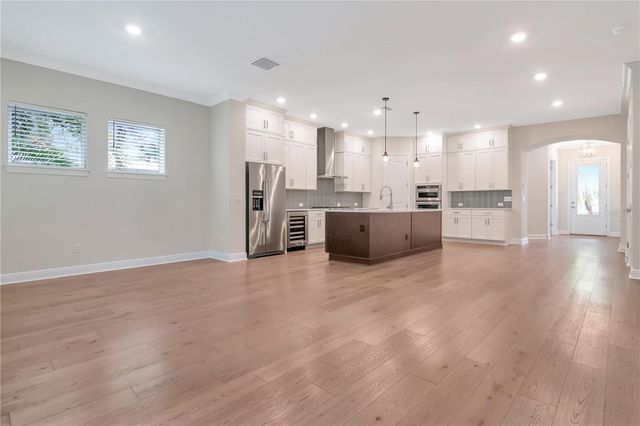 3408 W HAWTHORNE ROAD, Tampa, FL 33611