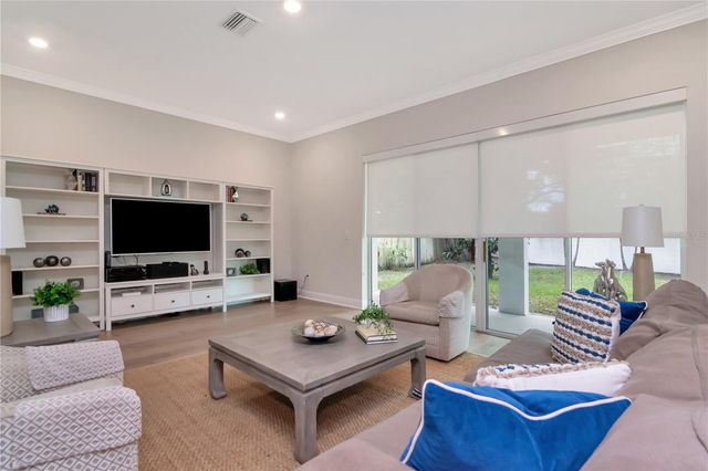 3408 W HAWTHORNE ROAD, Tampa, FL 33611