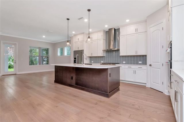 3408 W HAWTHORNE ROAD, Tampa, FL 33611