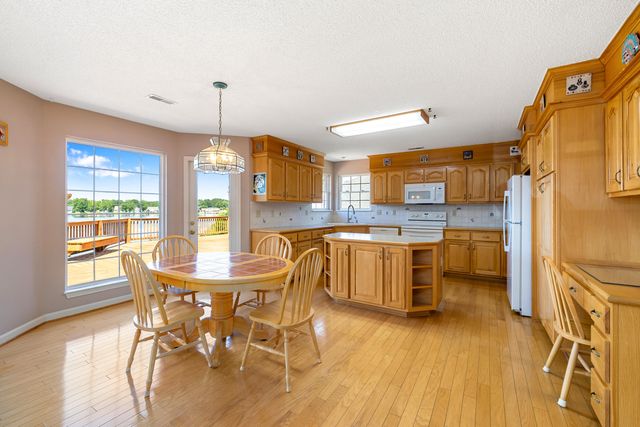3 Green Lake Drive, Manning, SC 29102
