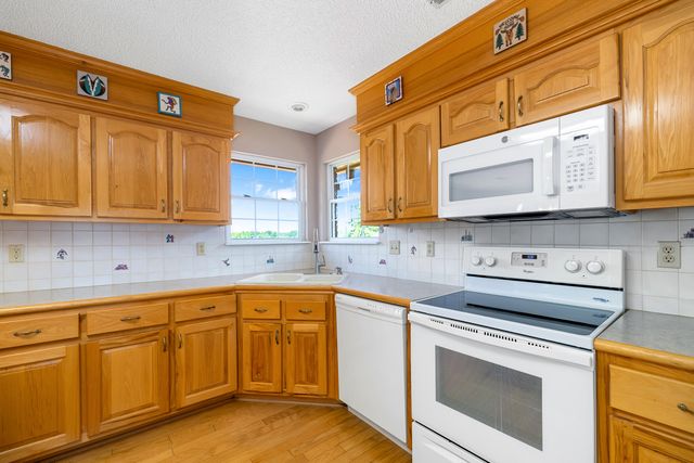 3 Green Lake Drive, Manning, SC 29102